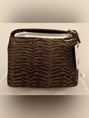 Fendi Tiger Print Jacquard Oyster hobo handbag. RARE with COA!  Like New!
